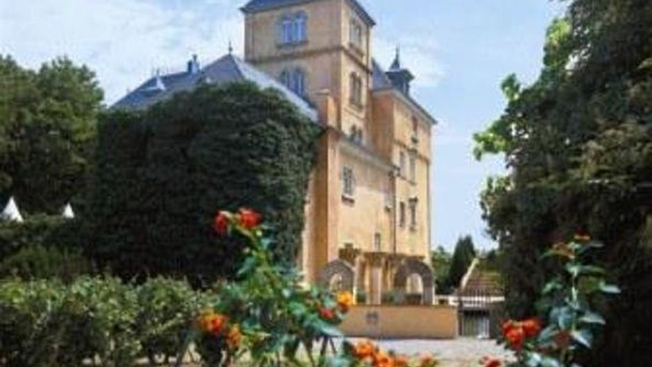 Schloss Edesheim Exterior