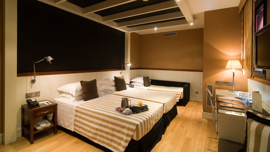 U232 Hotel Room