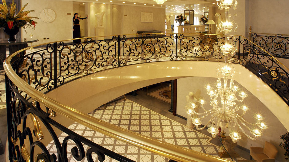 Royal Hotel Carlton Lobby
