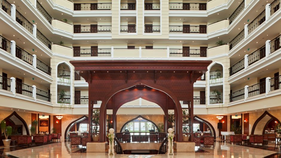 Crowne Plaza Hotel Antalya Lobby