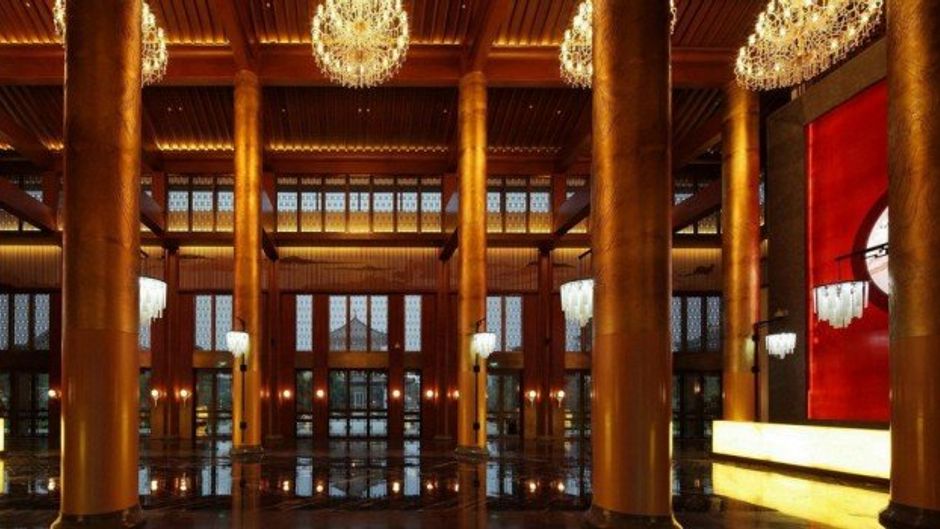 Eadry Royal Garden Hotel Lobby