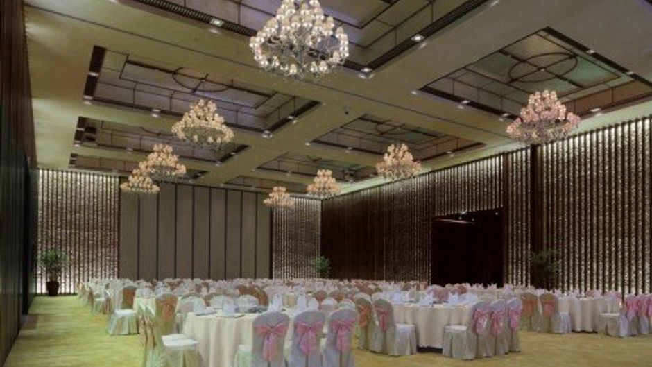 Eadry Royal Garden Hotel Restaurant