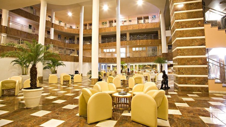 Esmeralda Praia Hotel Lobby