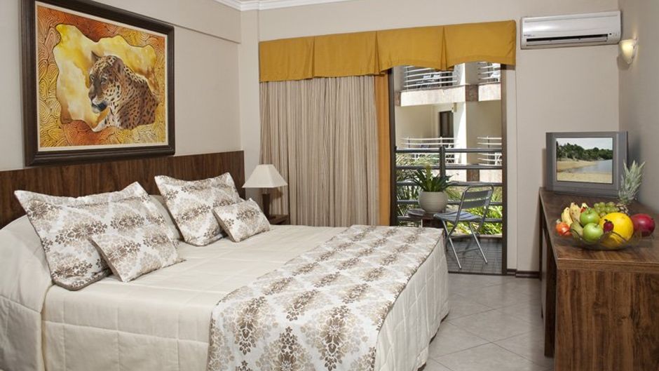 Esmeralda Praia Hotel Room