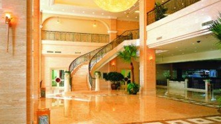 Yosemite Hotel Lobby
