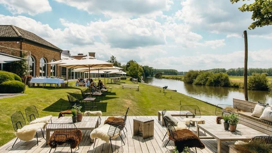 Auberge du Pecheur Hotel-Restaurant Exterior
