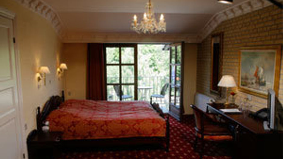 Amerika Hotel Room