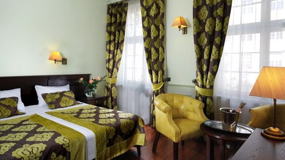 Holland House Residence Room