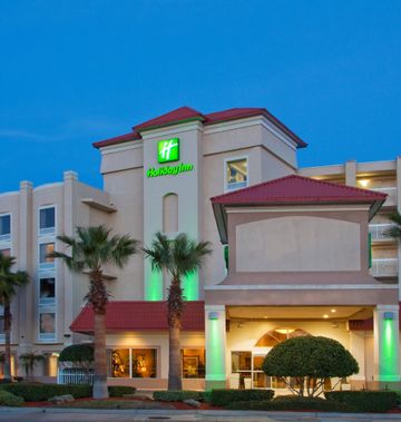 Holiday Inn Hotel & Suites