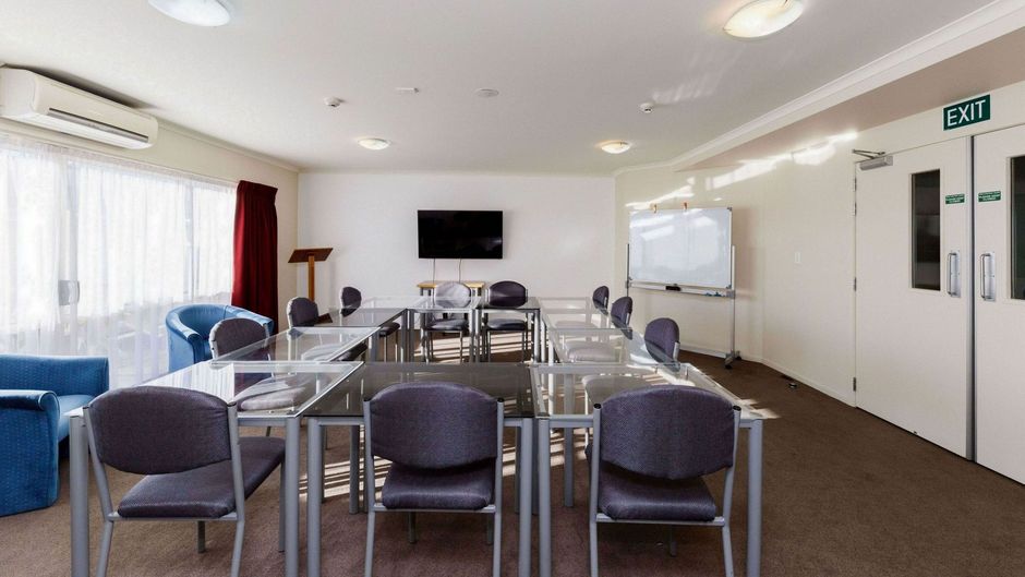 B-K's Premier Motel Palmerston North Meeting
