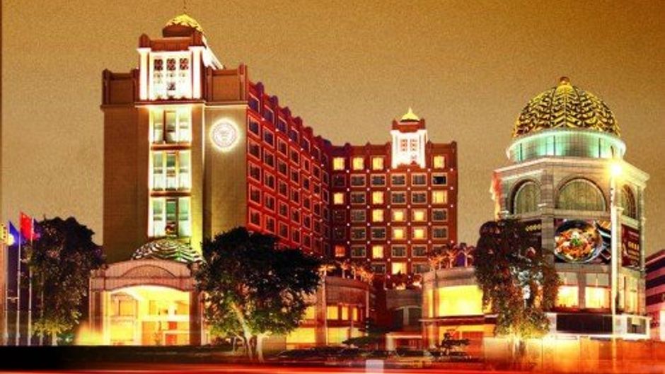 Golden Hotel Exterior