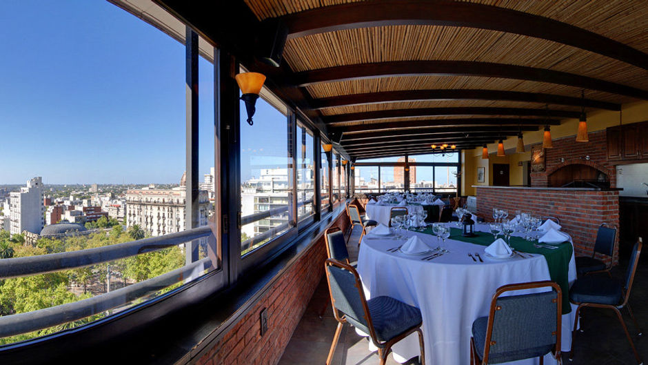 Balmoral Plaza Hotel Restaurant