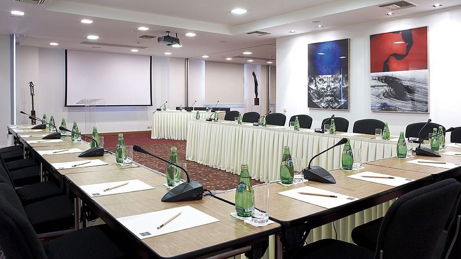 Daios Luxury Living Meeting