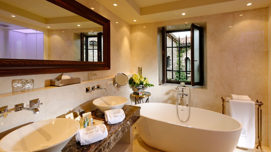 Le Chateau Eza Room