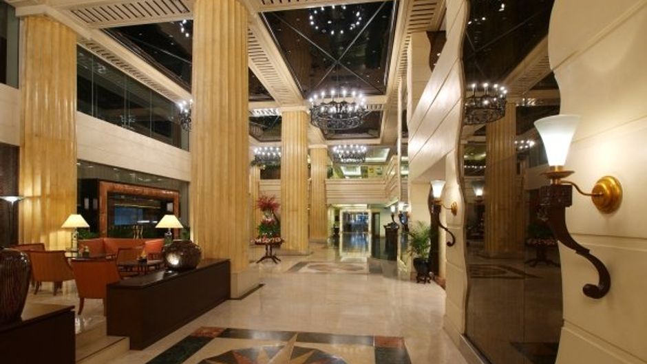 The Heritage Hotel Manila Lobby