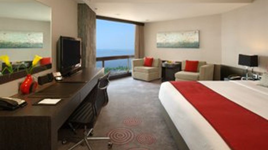 Hotel Jen Manila Room