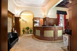 River Hotel & SPA