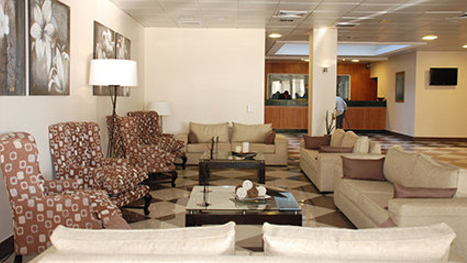 Diego de Almagro Valparaiso Lobby