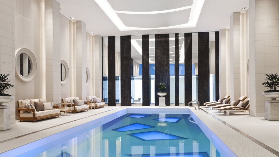 Rosewood Hotel Georgia Pool