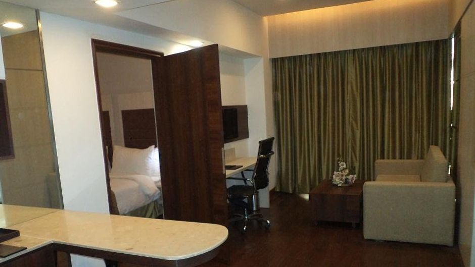 Mahagun Sarovar Portico Suite