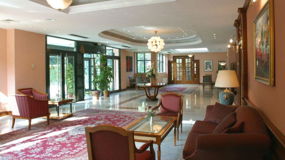 Hotel As Lobby