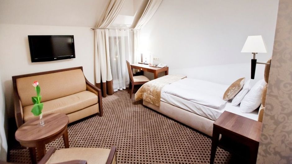 Gold Hotel Silvia Room
