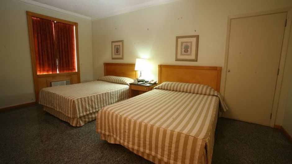 Plaza Inn Master Room