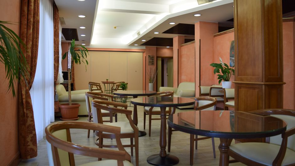 Hotel Palace 2000 Lobby