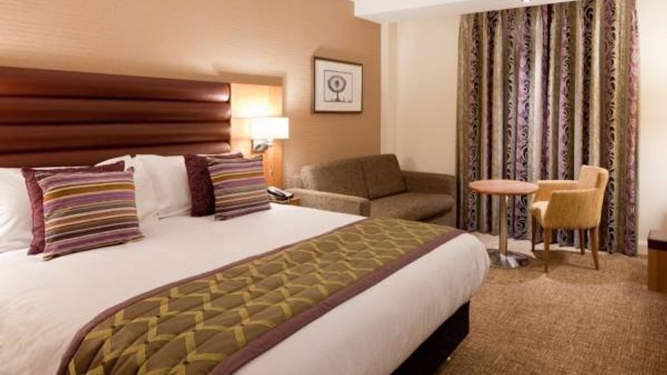 Drayton Manor Hotel Room