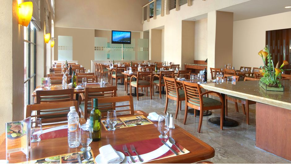 Fiesta Inn Poza Rica Restaurant