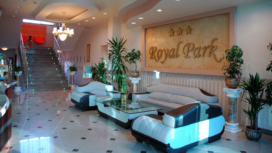 Royal Park Hotel And Spa Lobby
