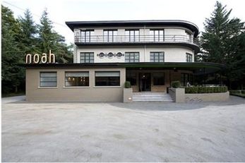 Noah Hotel