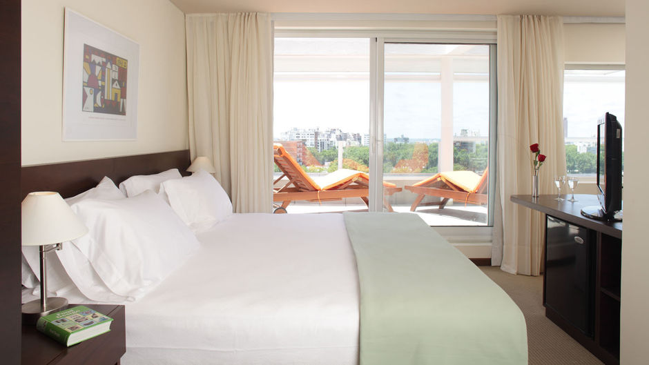Intercity Premium Montevideo Room