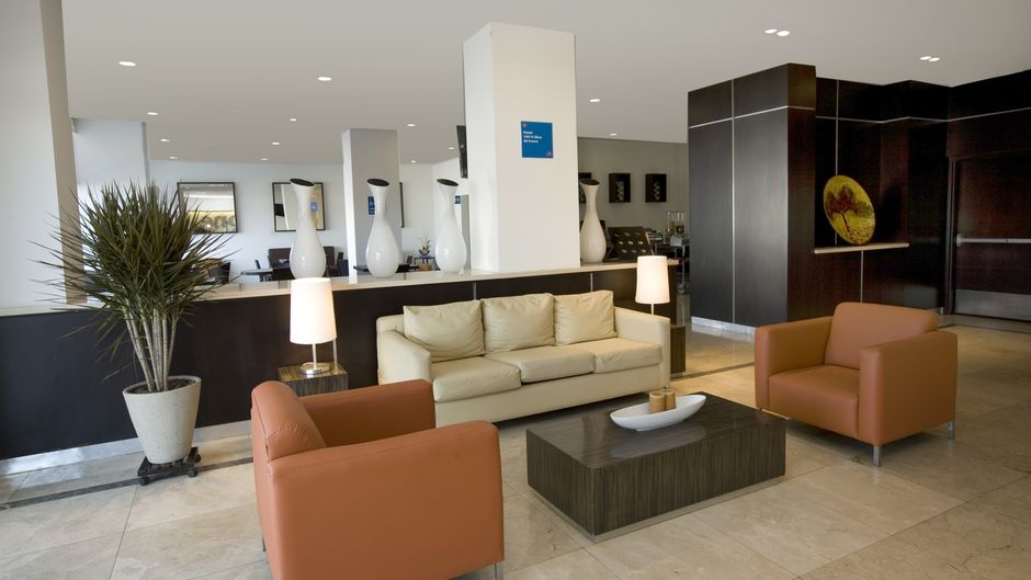 One Aguascalientes Sur Lobby