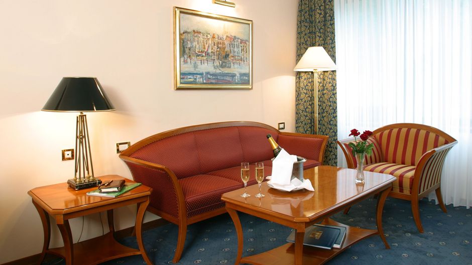 Hotel As Room