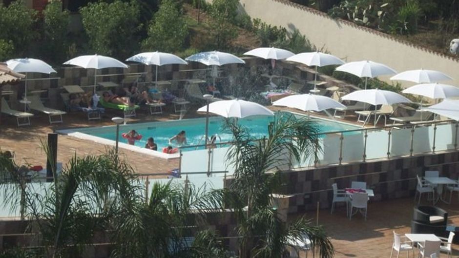 Costazzurra Hotel Pool