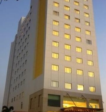 Hotels in Chandigarh - Lemon Tree Hotel, Chandigarh - Business