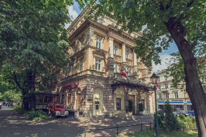 Royal Hotel