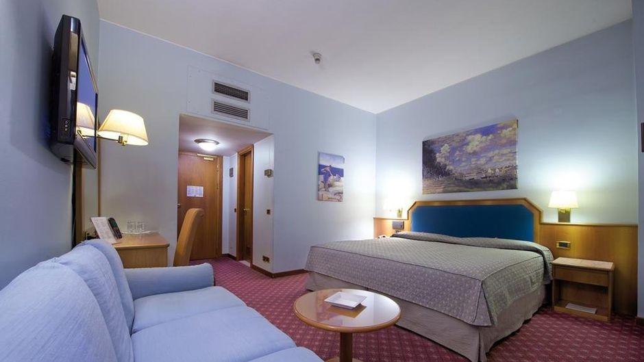 iH Hotels Milano Eur Trezzano Room