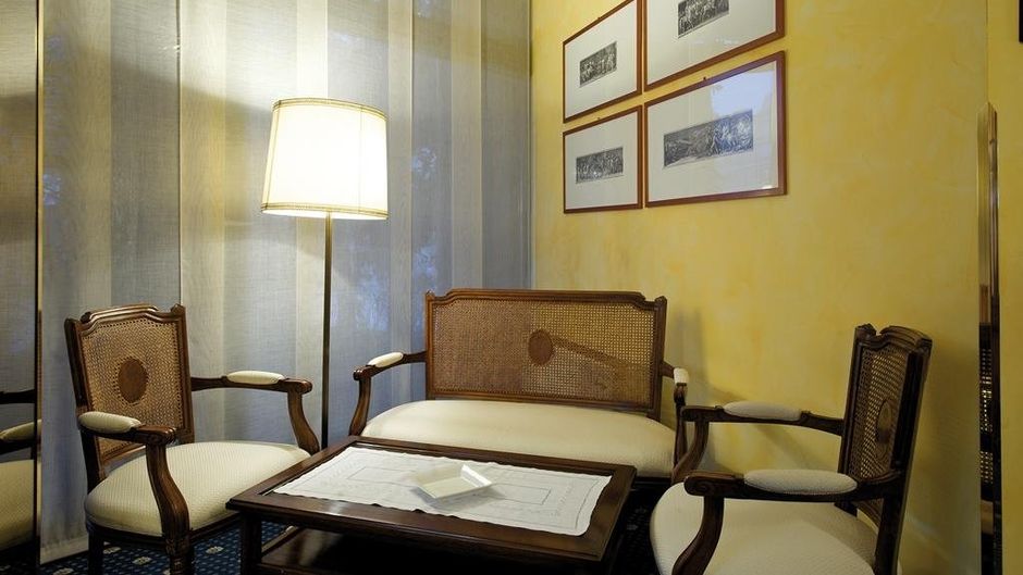 iH Hotels Milano Eur Trezzano Lobby