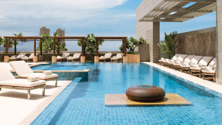 Four Seasons Hotel Mumbai Pool