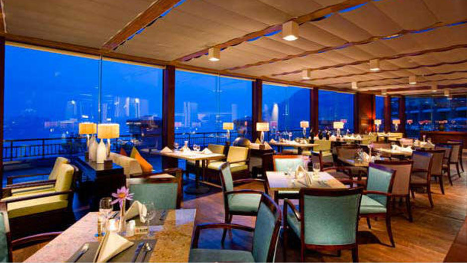 Wonderland Hotel Luxury Restaurant