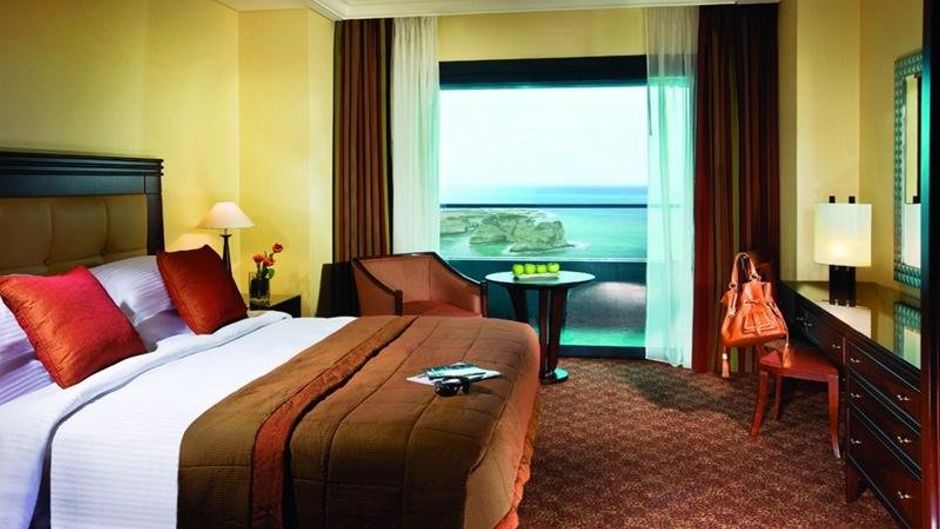 Raouche Arjaan by Rotana Room