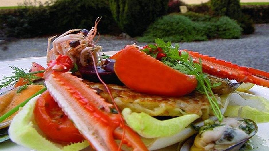 Four Seasons Hotel Restaurant