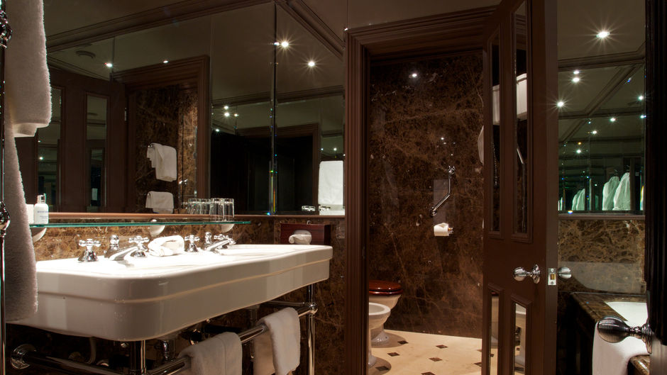 11 Cadogan Gardens Room