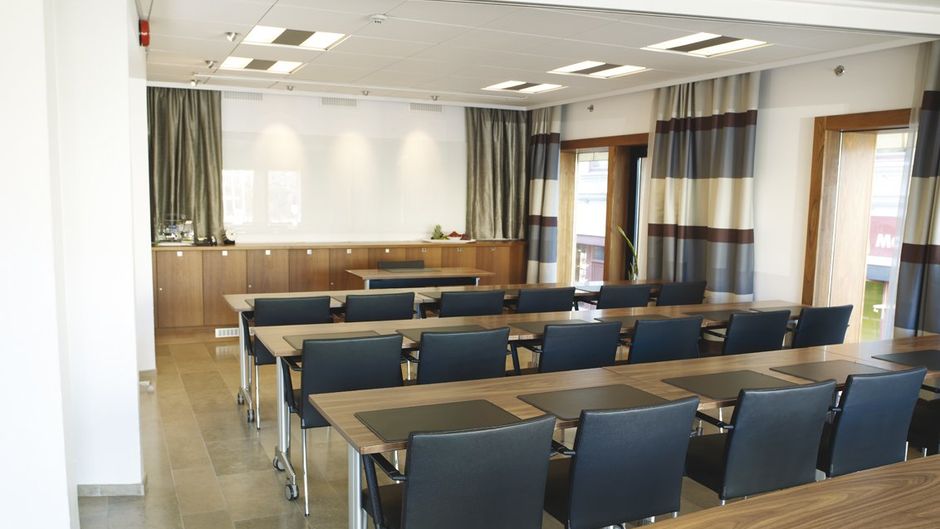 Avalon Hotel Meeting