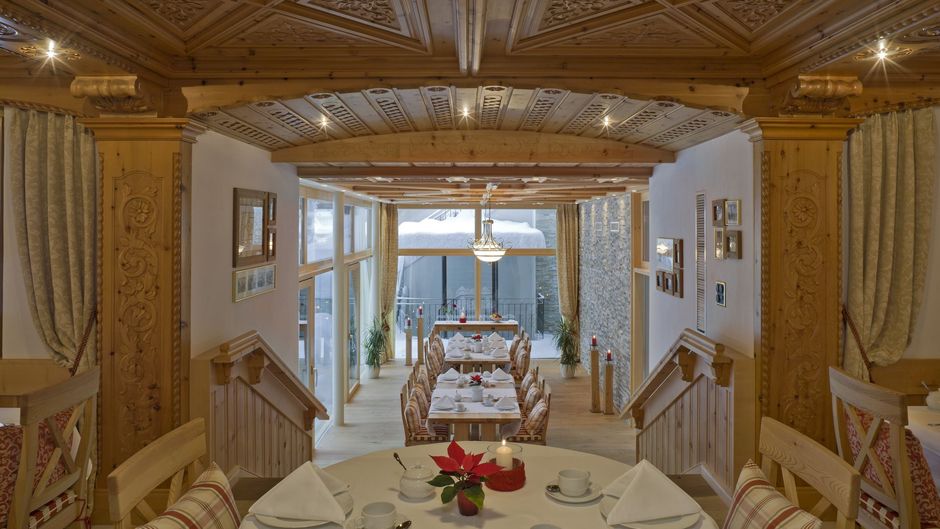 Swiss Alpine Hotel Allalin Meeting