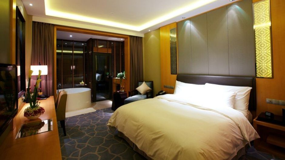 Hangzhou Bay Hotel Room
