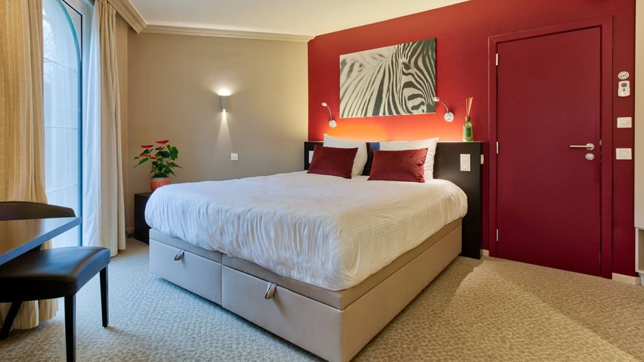 Astoria Hotel Room