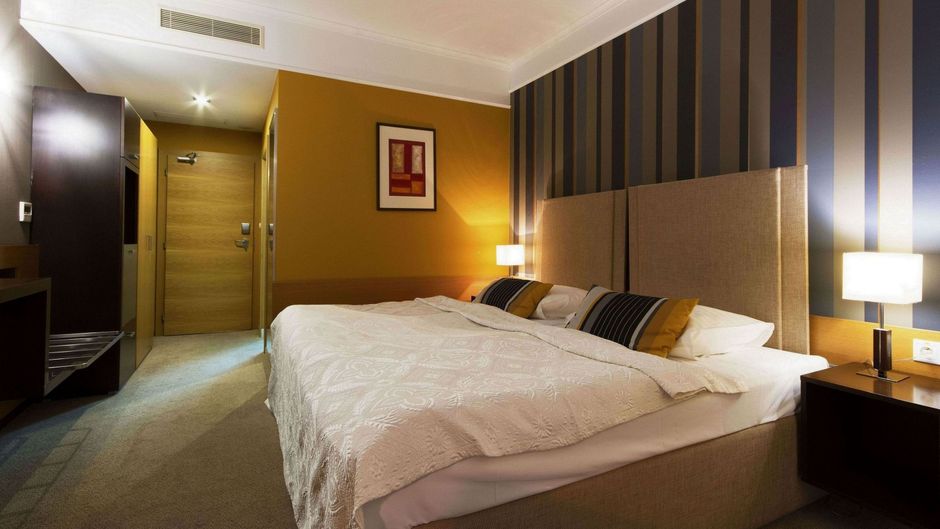IMPIQ Hotel Room